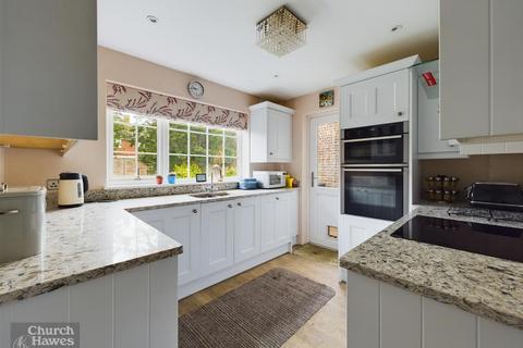 5 Buckleys Close, Wickham Bishops, Witham, CM8 3PA