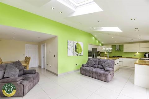 4 bedroom detached house for sale, Tatenhill Gardens, Cantley, Doncaster