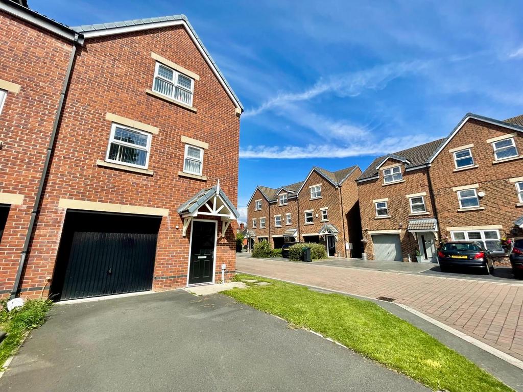 Cherryfield Drive, Middlesbrough 3 bed townhouse for sale £165,000