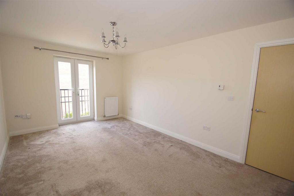 Mill Beck Close, Farsley, Pudsey 2 bed apartment to rent £875 pcm (£202 pw)