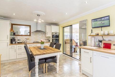 12 Forsythia Close, Lutterworth, LE17 4FD