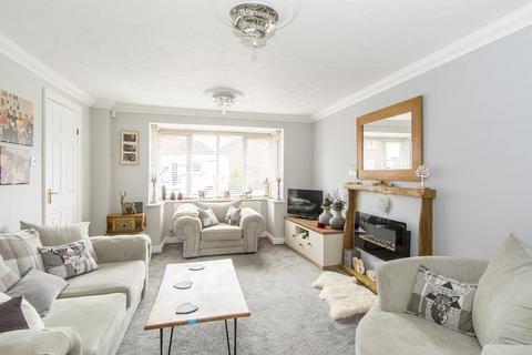 12 Forsythia Close, Lutterworth, LE17 4FD