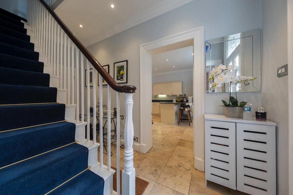 Laburnum House-015.JPG