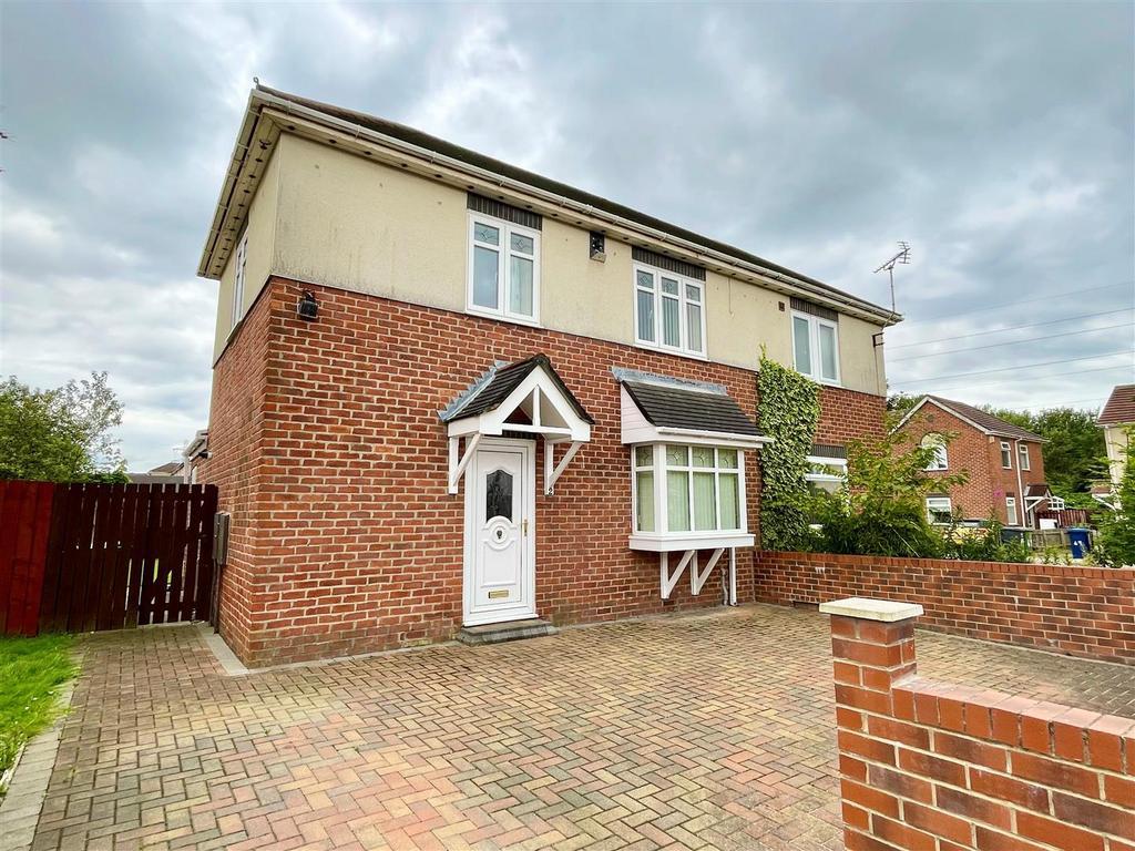 Blue Bell Way, South Shields 2 bed semidetached house for sale £120,000