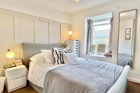 45 Chater Drive, Sutton Coldfield, B76 2BJ
