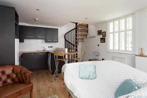 2 bedroom terraced house for sale, Park Crescent, York