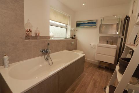 9 Kestrel Close, Chipping Sodbury, Bristol, BS37 6XE