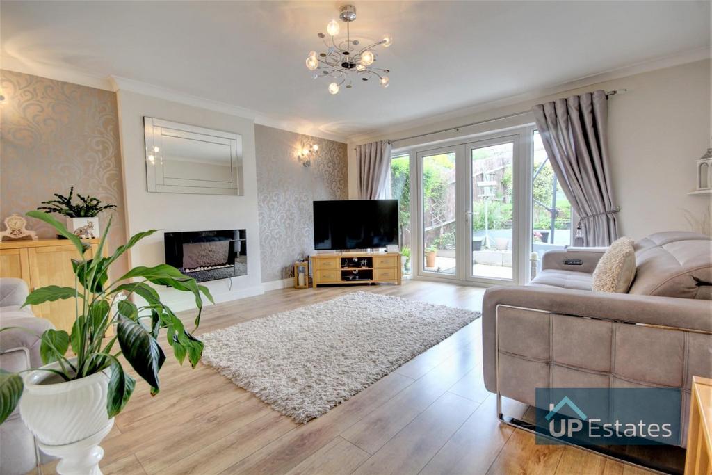 Abbeydale Close, Binley, Coventry 3 bed end of terrace house for sale
