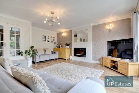 28 Abbeydale Close, Binley, Coventry, CV3 2NS