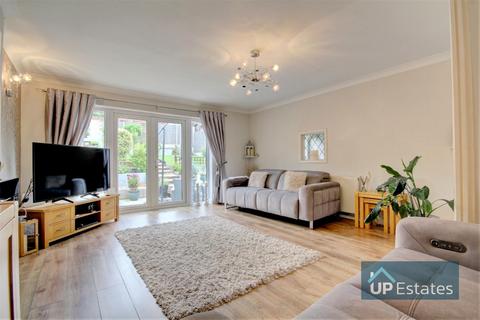 28 Abbeydale Close, Binley, Coventry, CV3 2NS