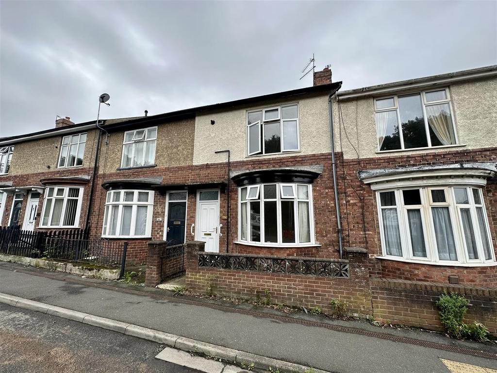 Longfield Road, Darlington 2 bed terraced house £550 pcm (£127 pw)