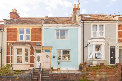 3 bedroom terraced house for sale - Quantock Road, Windmill Hill
