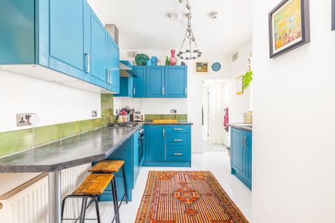 82 Quantock Road, Bristol, BS3 4PE
