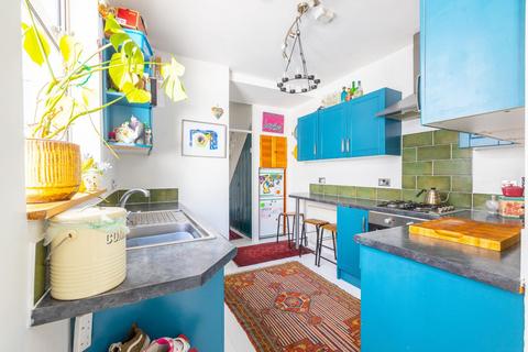 82 Quantock Road, Bristol, BS3 4PE