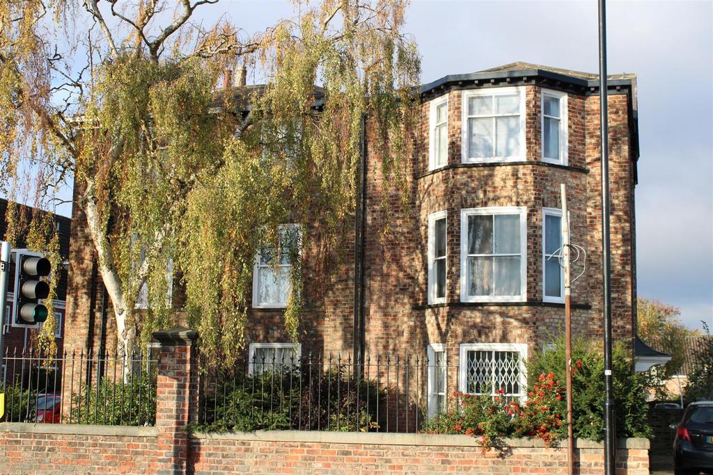 Fulford Road, Fulford Road 1 bed apartment £950 pcm (£219 pw)