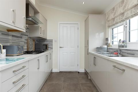 2 bedroom property for sale, Burnbank, Blairgowrie