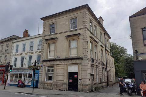Retail property (high street) to rent, 32 Market Place, Warminster, Wiltshire