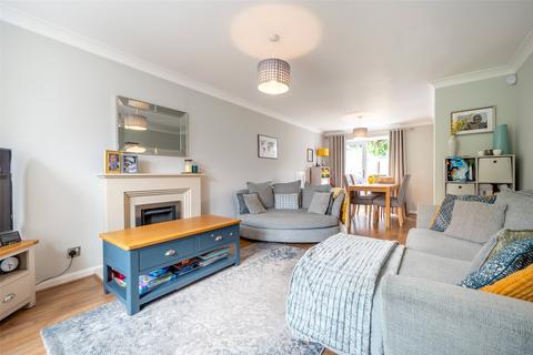 3 The Celandines, Wombourne, Wolverhampton, WV5 8HZ