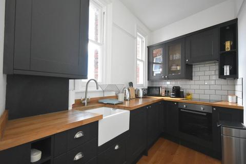 2 bedroom ground floor flat for sale, Silverdale Lane, Tunbridge Wells, TN4 9LA