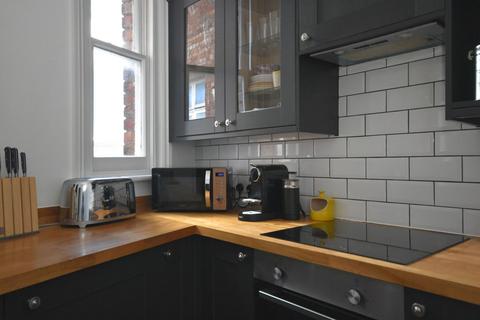2 bedroom ground floor flat for sale, Silverdale Lane, Tunbridge Wells, TN4 9LA