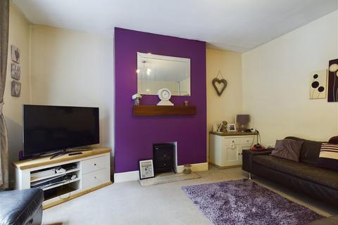 3 bedroom terraced house for sale, Huddersfield Road, Diggle, Saddleworth