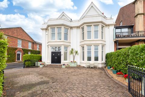 undefined, West Beach, Lytham St. Annes, FY8