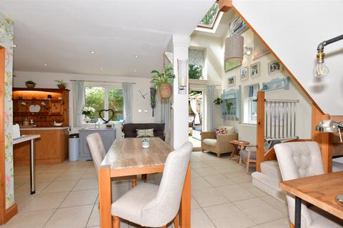 Park View Shepherdswell Road, Eythorne, Dover, CT15 4AD