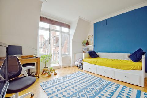 1 bedroom flat for sale, Lissenden Gardens, Parliament Hill, London NW5