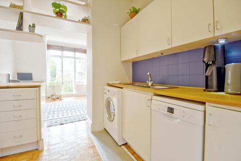 1 bedroom flat for sale, Lissenden Gardens, Parliament Hill, London NW5