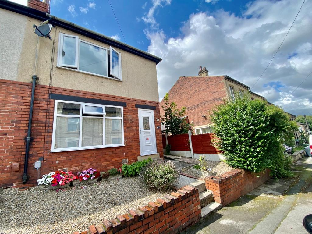 Wellington Street, Liversedge, WF15 2 bed end of terrace house for sale