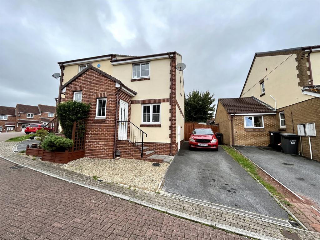 Orkney Close, Torquay TQ2 2 bed semidetached house £225,000