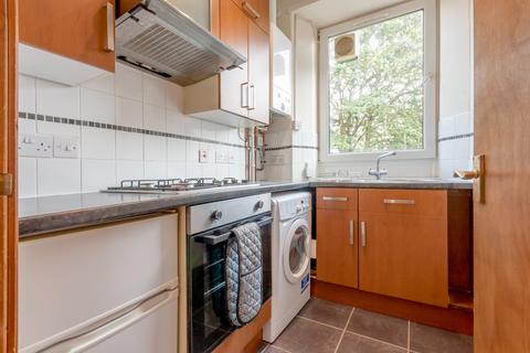 Flat F, 48 Ashvale Place, Aberdeen, AB10 6QA