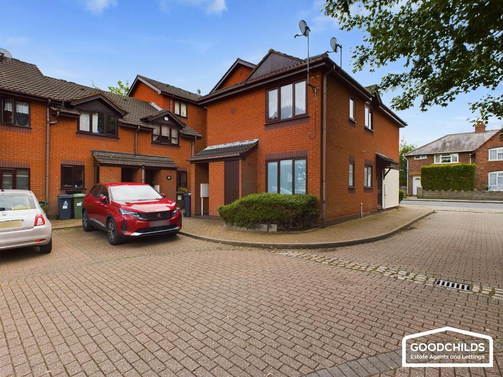 Rockingham Close, Bloxwich, WS3 2 bed flat for sale £75,000