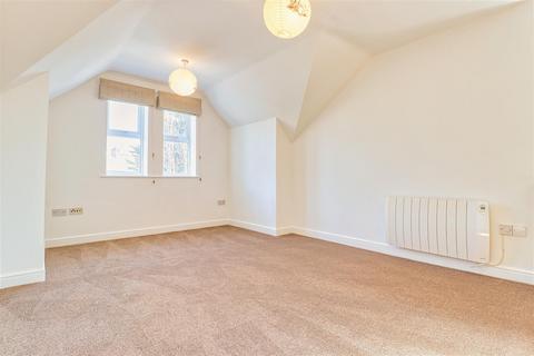 2 bedroom flat to rent, Manor Fold, Horsforth, Leeds, West Yorkshire, UK, LS18