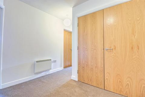 2 bedroom flat to rent, Manor Fold, Horsforth, Leeds, West Yorkshire, UK, LS18