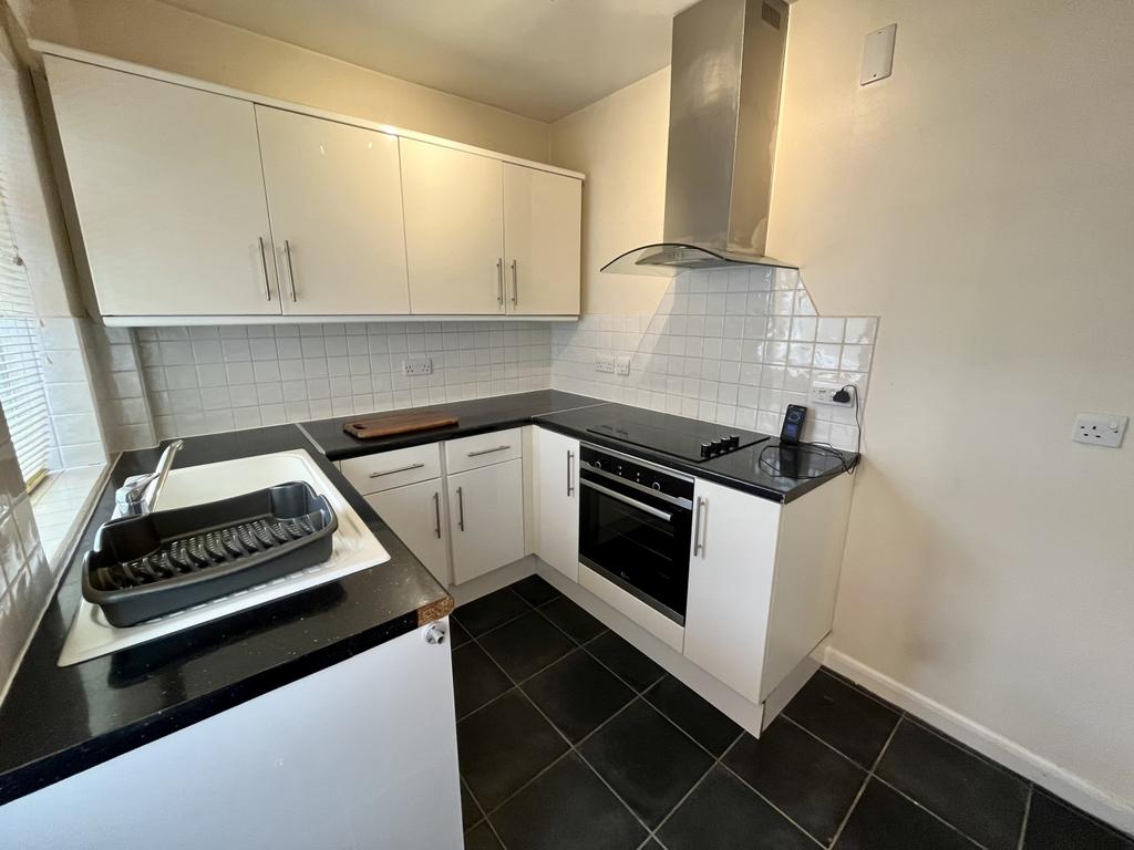 Derby Road, Kirkby in Ashfield... 2 bed end of terrace house £695 pcm