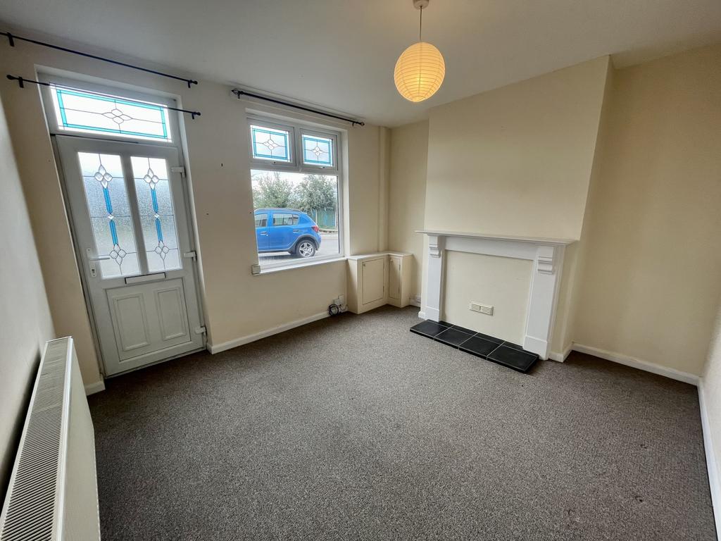 Derby Road, Kirkby in Ashfield... 2 bed end of terrace house £695 pcm