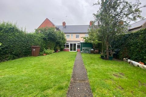 5 Brookfield Road, Northampton, NN2 7LT