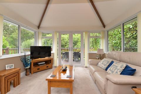 3 bedroom bungalow for sale - Lower Ashley Road, New Milton, Hampshire, BH25