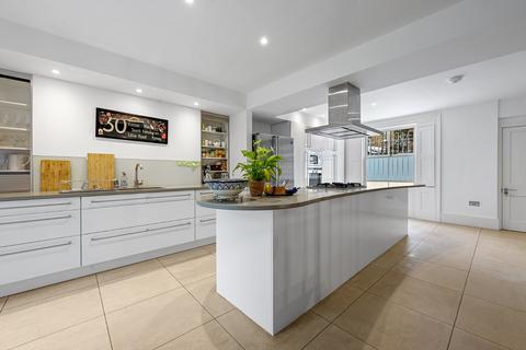4 bedroom terraced house to rent - Wolsey Road, London, N1