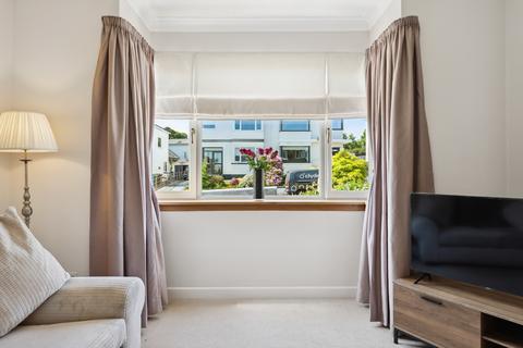 2 Lomondside Avenue, Clarkston, Glasgow, G76 7UL