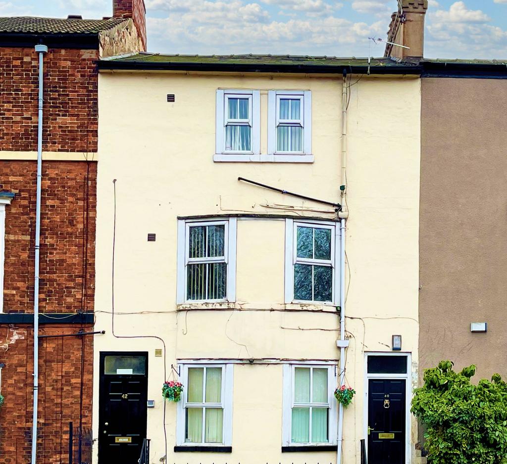 Flat 8, 42 Doncaster DN2 2 bed flat £695 pcm (£160 pw)