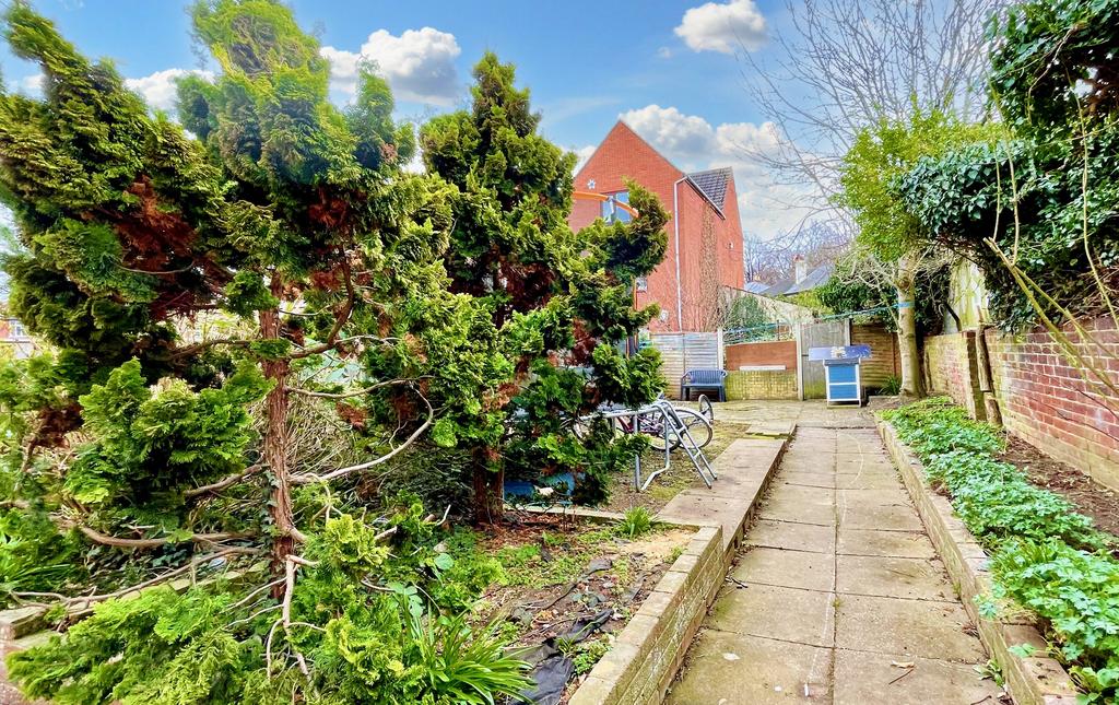 Flat 8, 42 Doncaster DN2 2 bed flat £695 pcm (£160 pw)