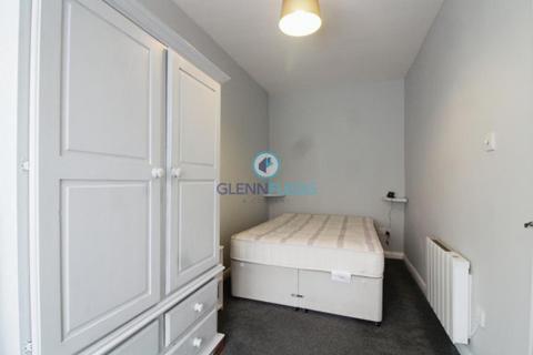 1 bedroom apartment to rent, Hencroft Street North, Slough