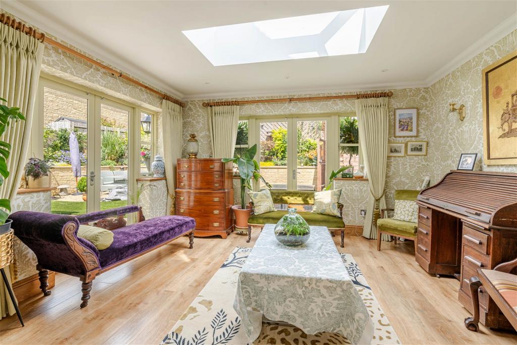 Windmill Road, Minchinhampton 4 bed detached house for sale £900,000
