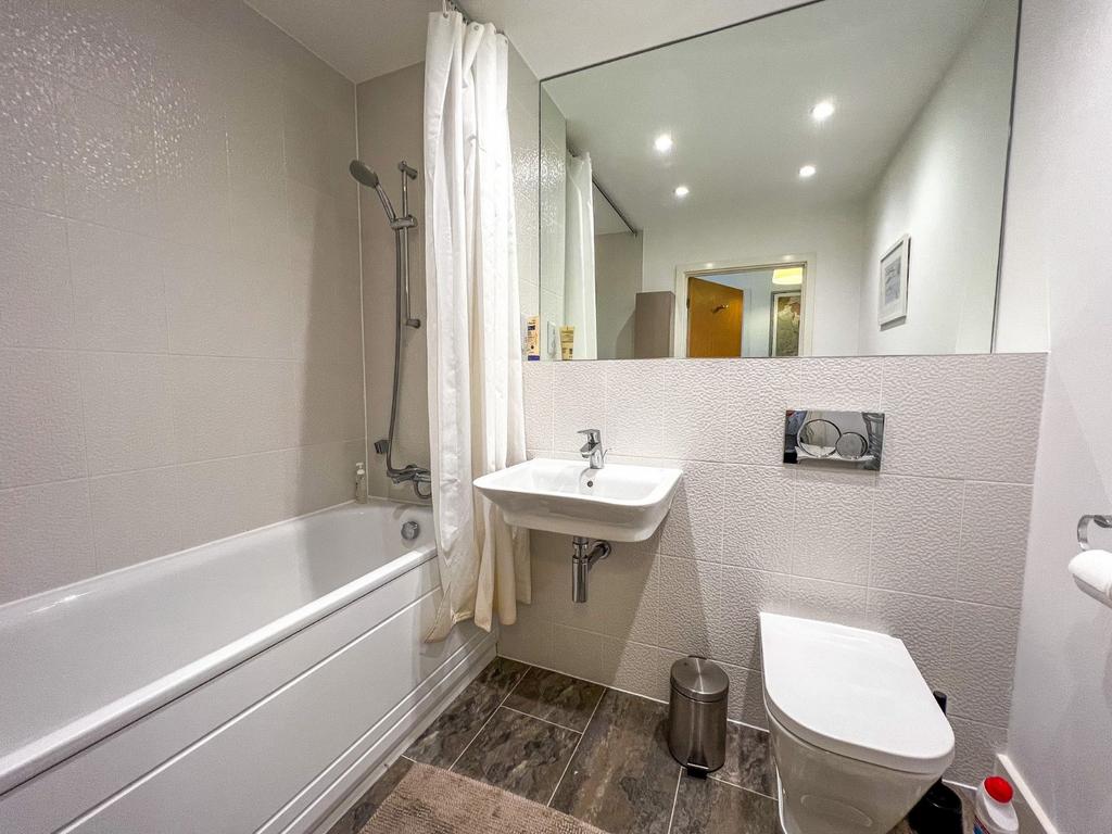 Main Bathroom