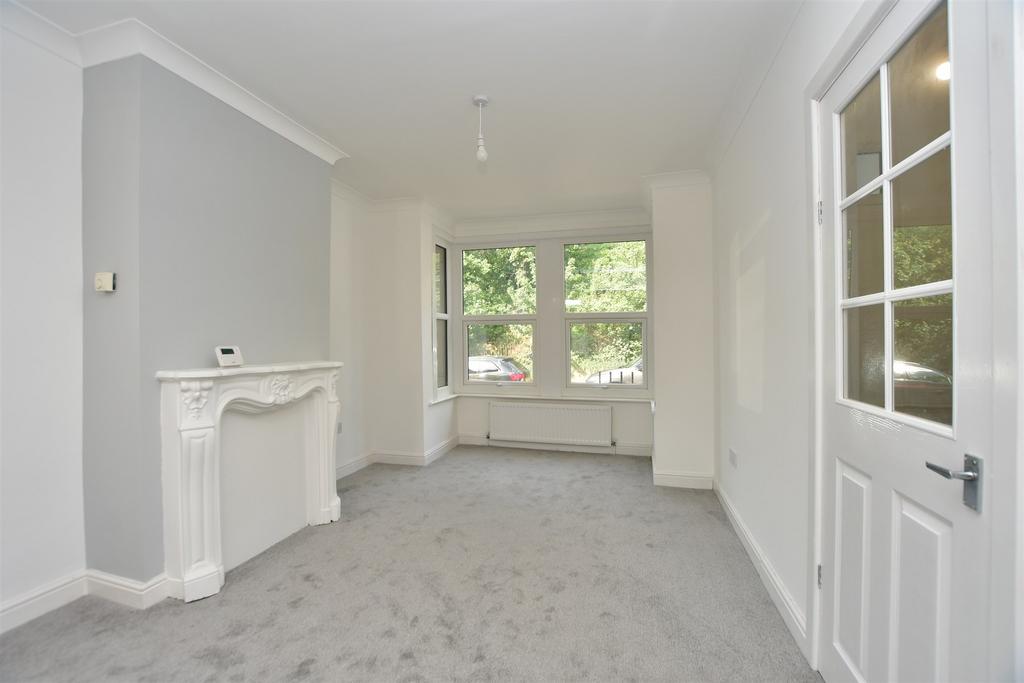 Chatham Hill, Chatham, Kent 3 bed terraced house for sale £300,000