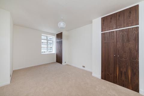 2 bedroom flat for sale - Millbrooke Court, Keswick Road, Putney, SW15