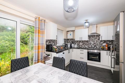 39 Saddlecote Close, Manchester, M8 5QE