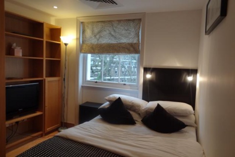 Studio to rent, Cartwright Gardens, Bloomsbury, London, WC1H